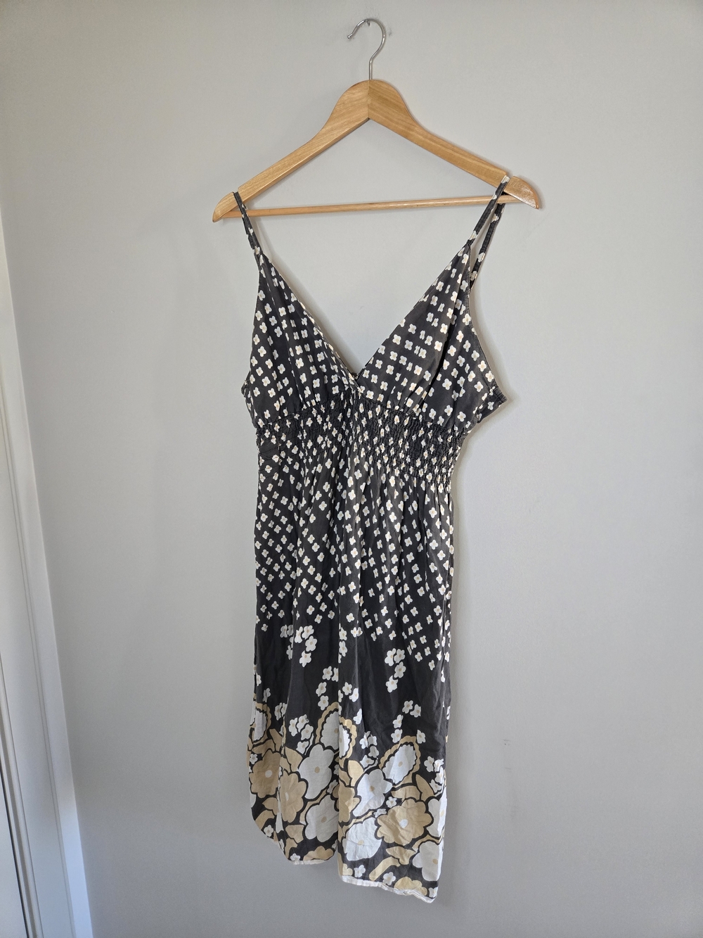 Lan Z vintage floral-print midi sundress, smocked waist and v-neck, 100% cotton - Picture 2 of 7